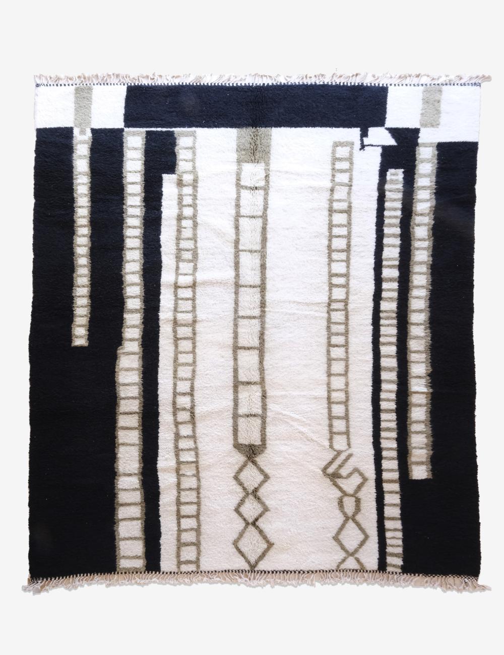 Oversized Handmade Moroccan Wool Rug for Bedroom or Living Room – Boujad Craftsmanship